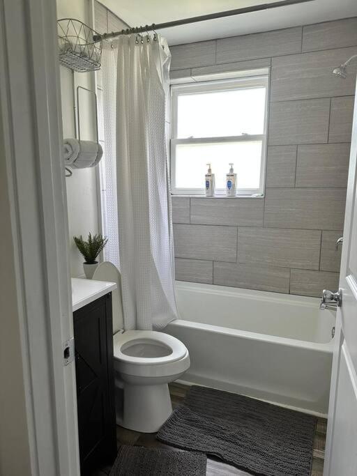 Ferienwohnung 2Br Cedar Lane Road Retreat At Swamp Rabbit Trail! Greenville Exterior foto